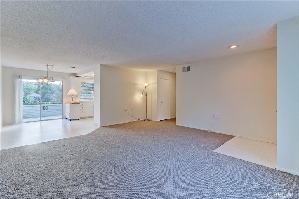 MLS #OC25267667 image #14