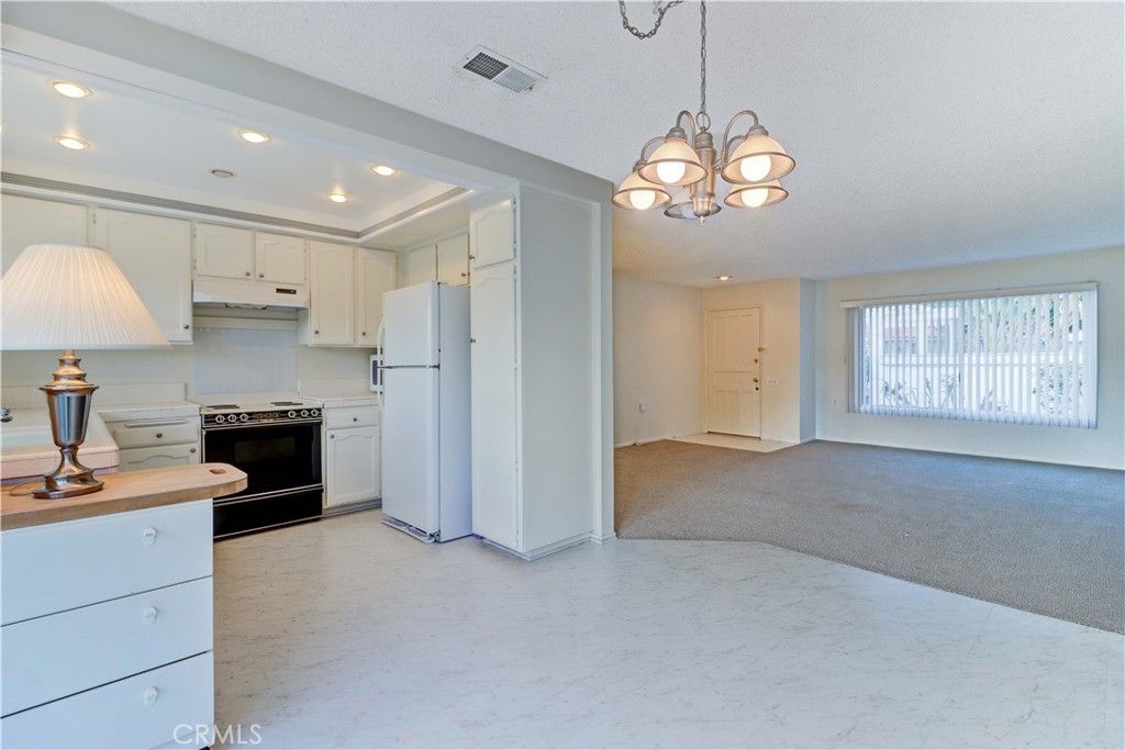 MLS #OC25267667 image #17