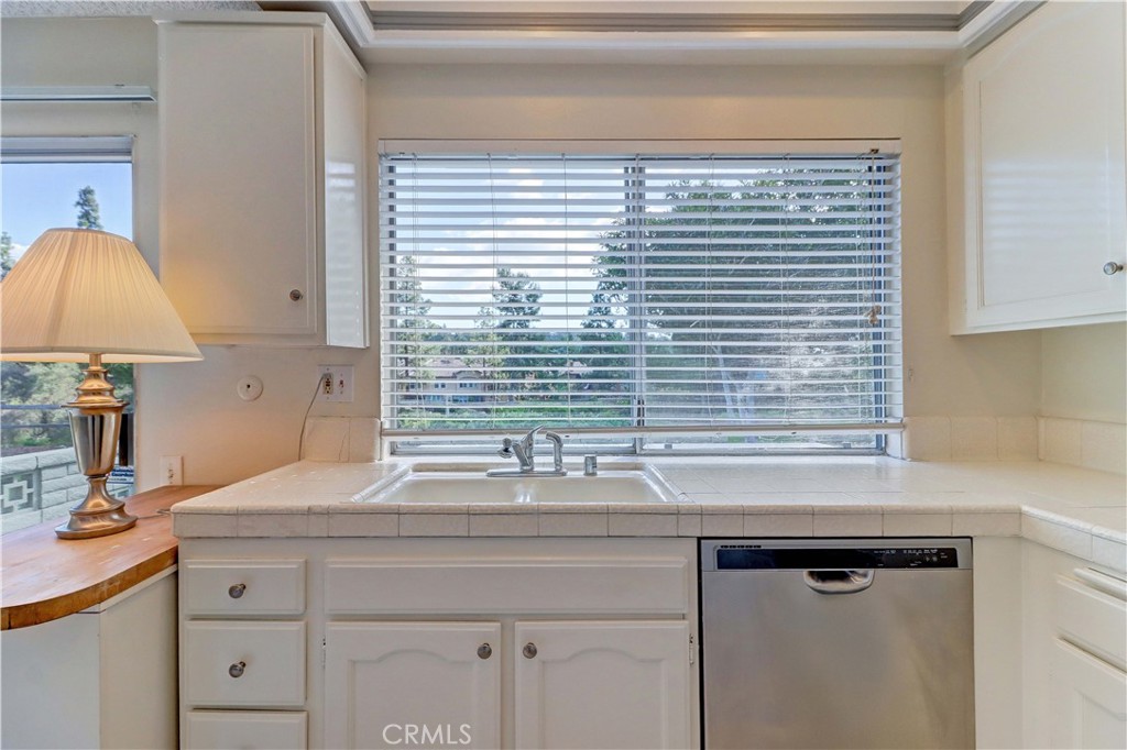 MLS #OC25267667 image #21