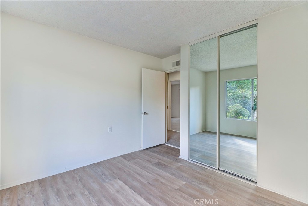 MLS #OC25267667 image #29