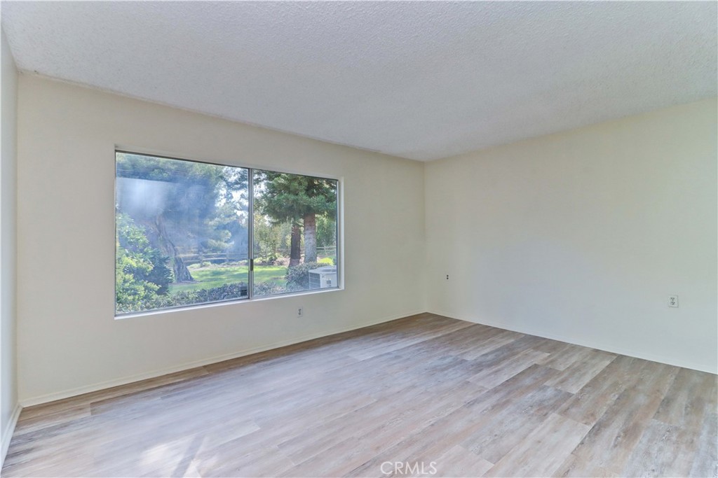 MLS #OC25267667 image #30