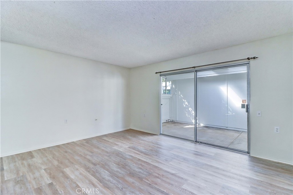 MLS #OC25267667 image #33