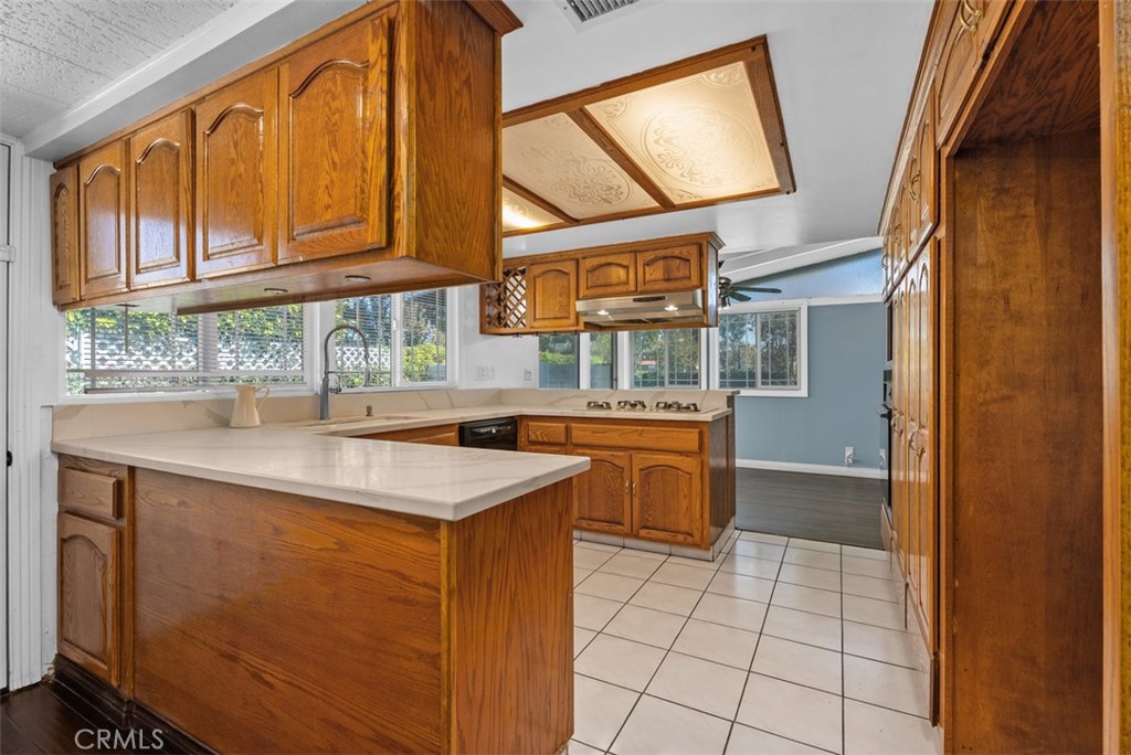 MLS #OC25267688 image #6