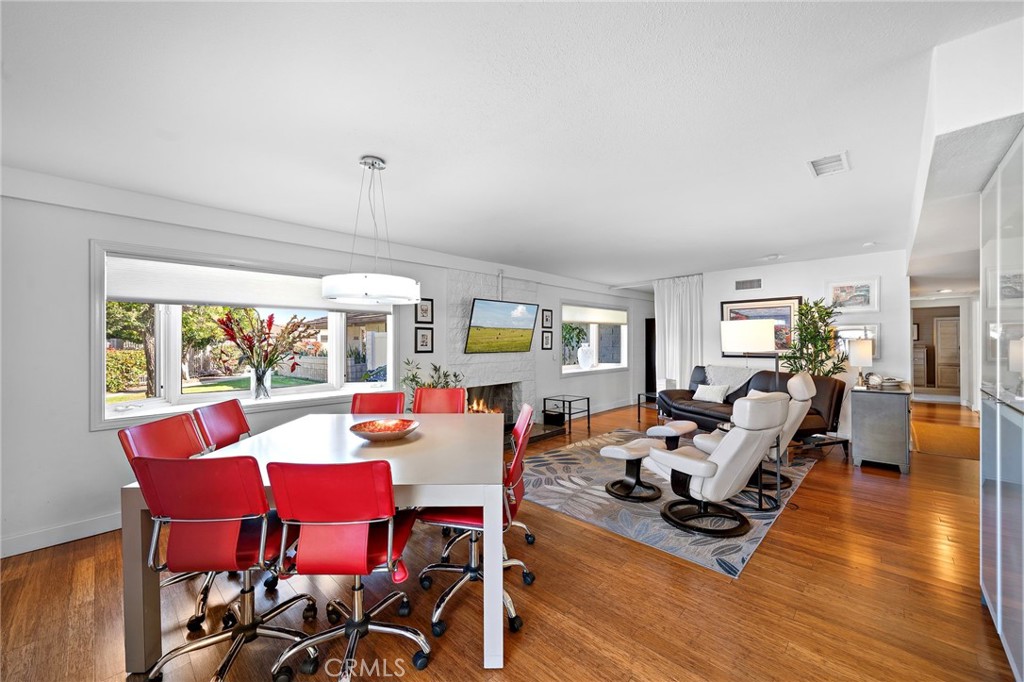 MLS #OC25267697 image #2