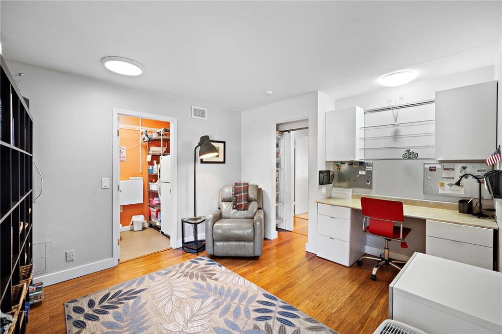 MLS #OC25267697 image #9