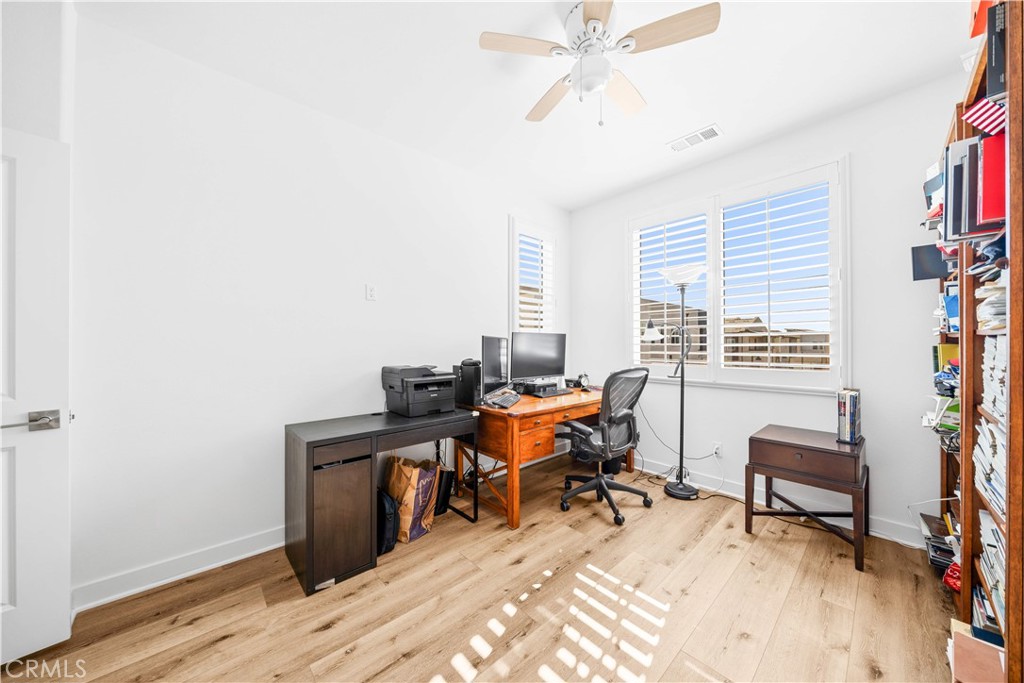 MLS #OC25267709 image #11