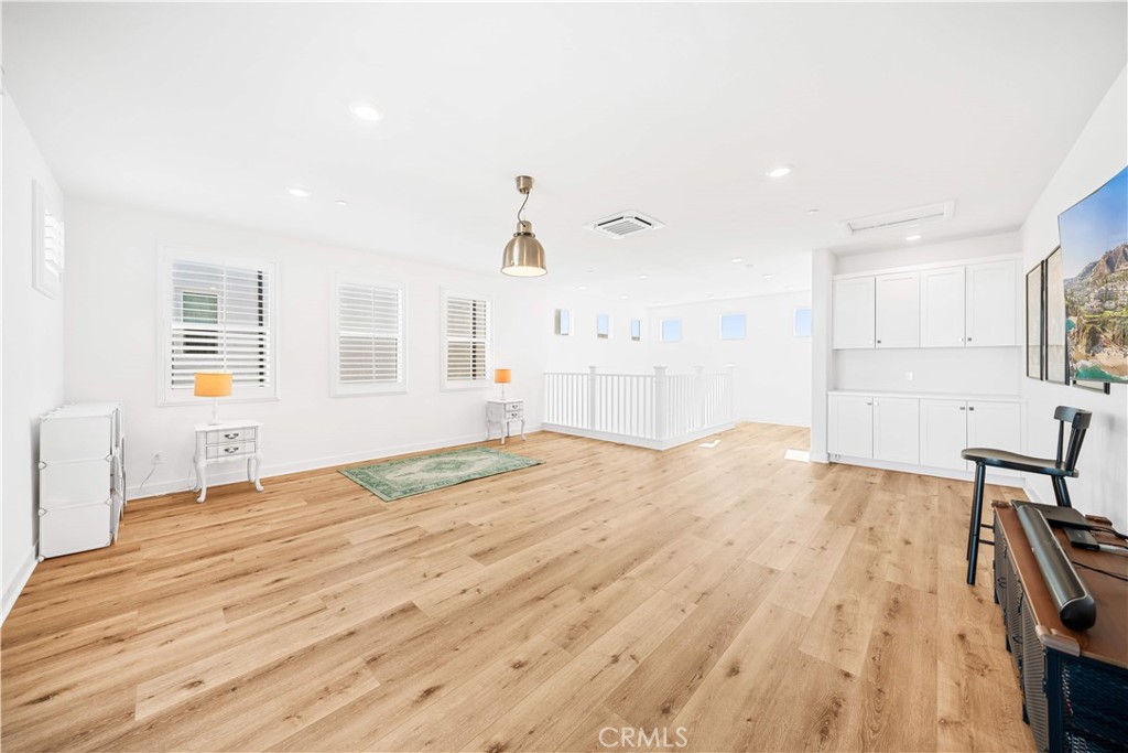 MLS #OC25267709 image #17