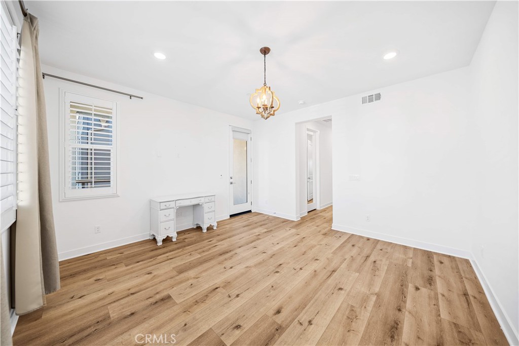 MLS #OC25267709 image #7