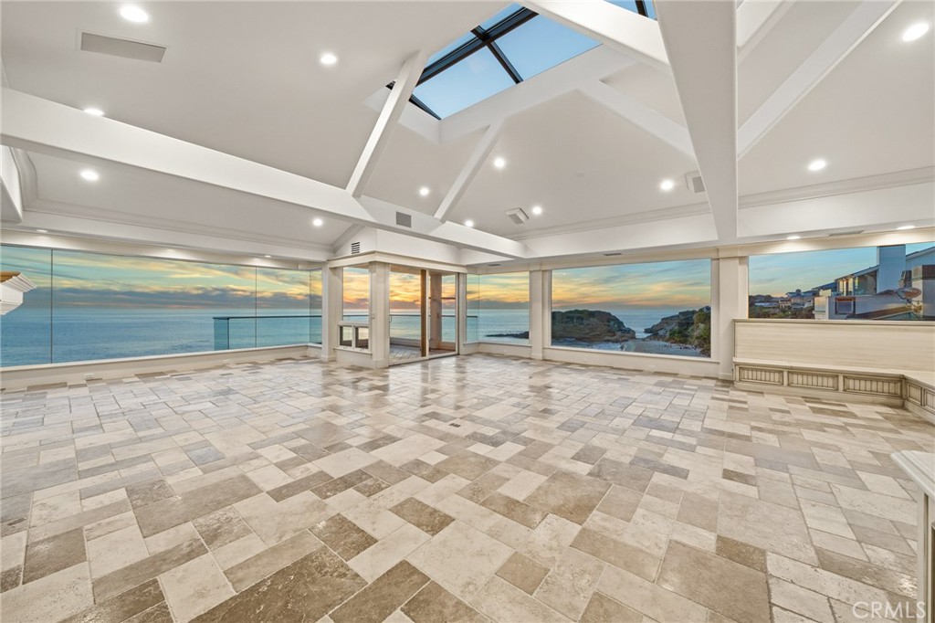 MLS #OC25267728 image #12