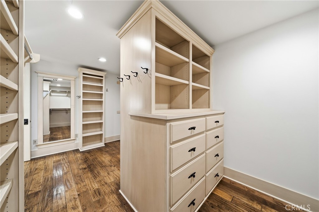 MLS #OC25267728 image #32