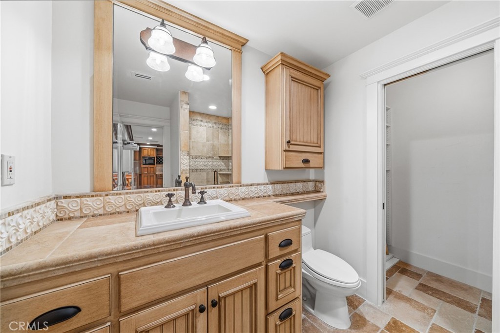 MLS #OC25267728 image #35