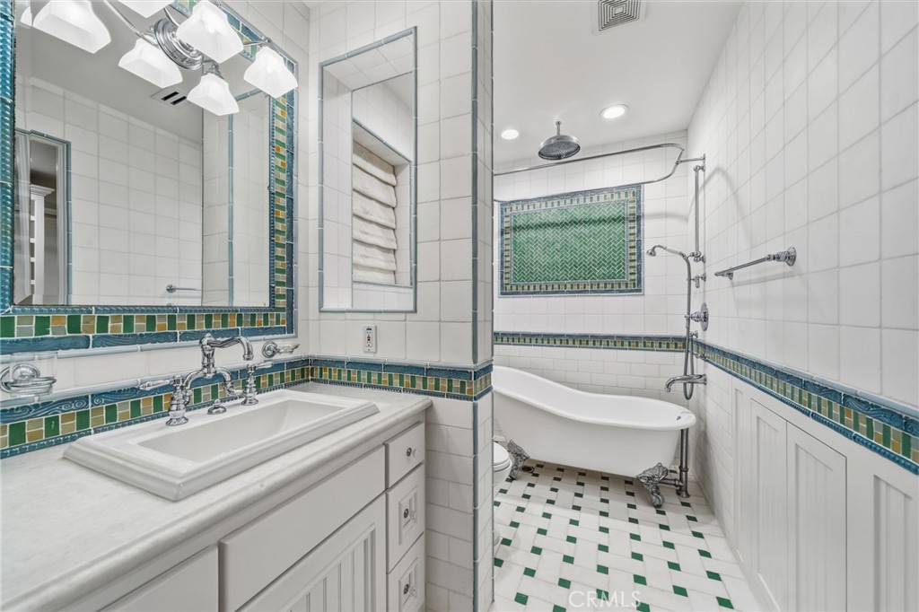 MLS #OC25267728 image #38