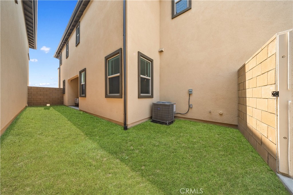 MLS #OC25267729 image #10