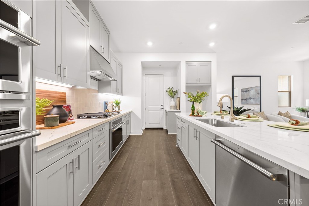 MLS #OC25267729 image #22