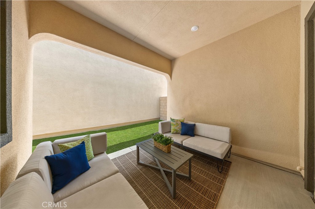 MLS #OC25267729 image #32