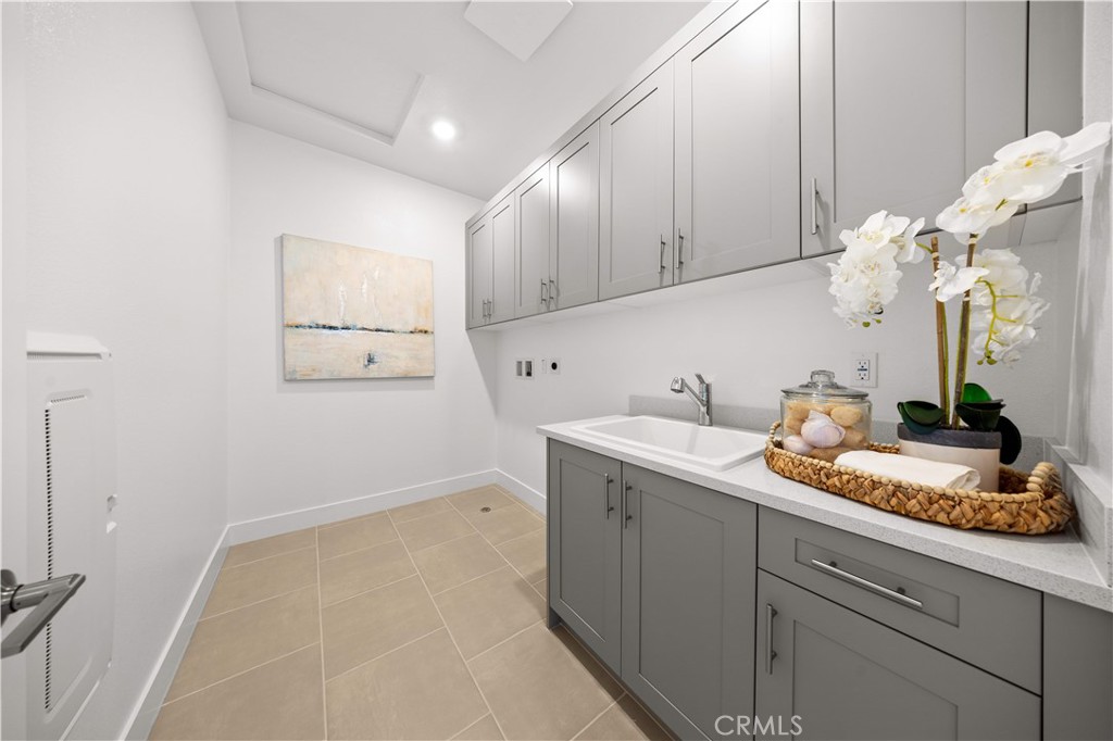 MLS #OC25267729 image #35