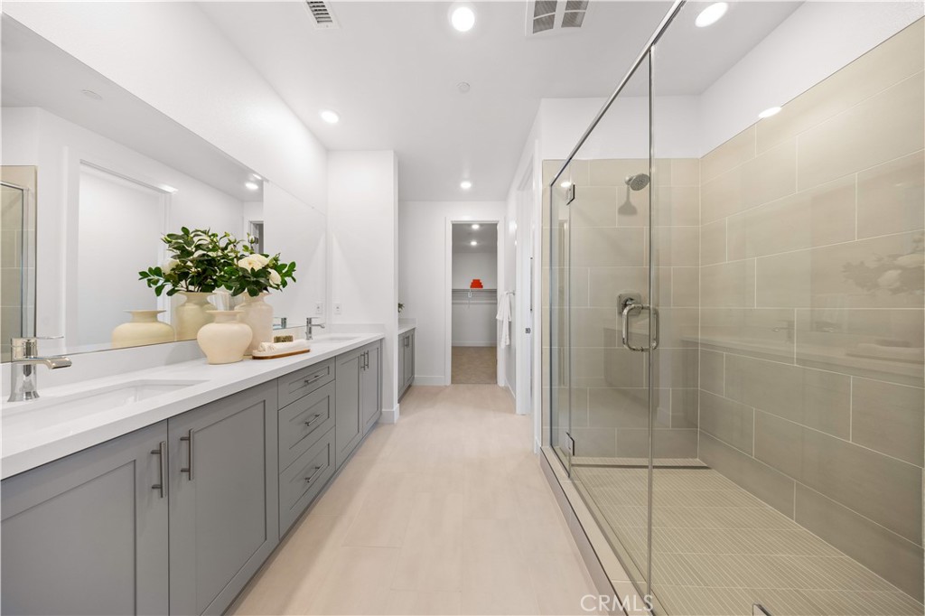 MLS #OC25267729 image #39