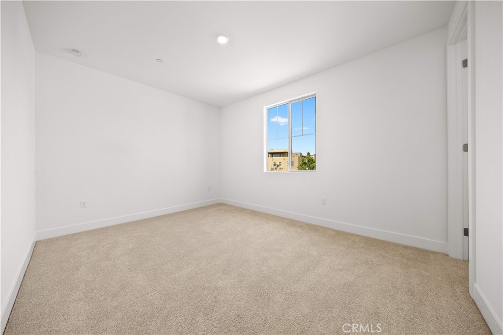 MLS #OC25267729 image #52