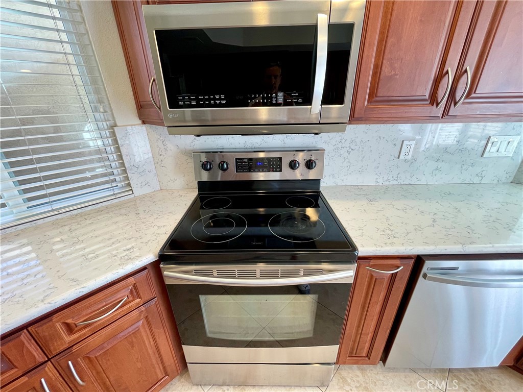 MLS #OC25267737 image #10