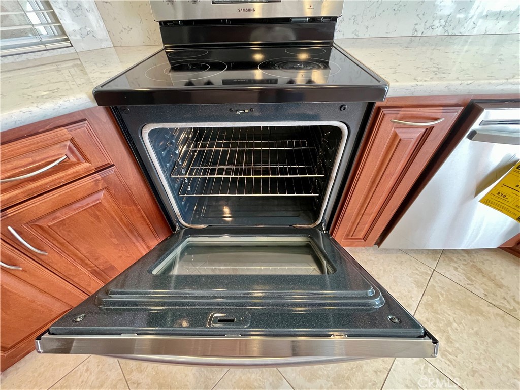 MLS #OC25267737 image #11