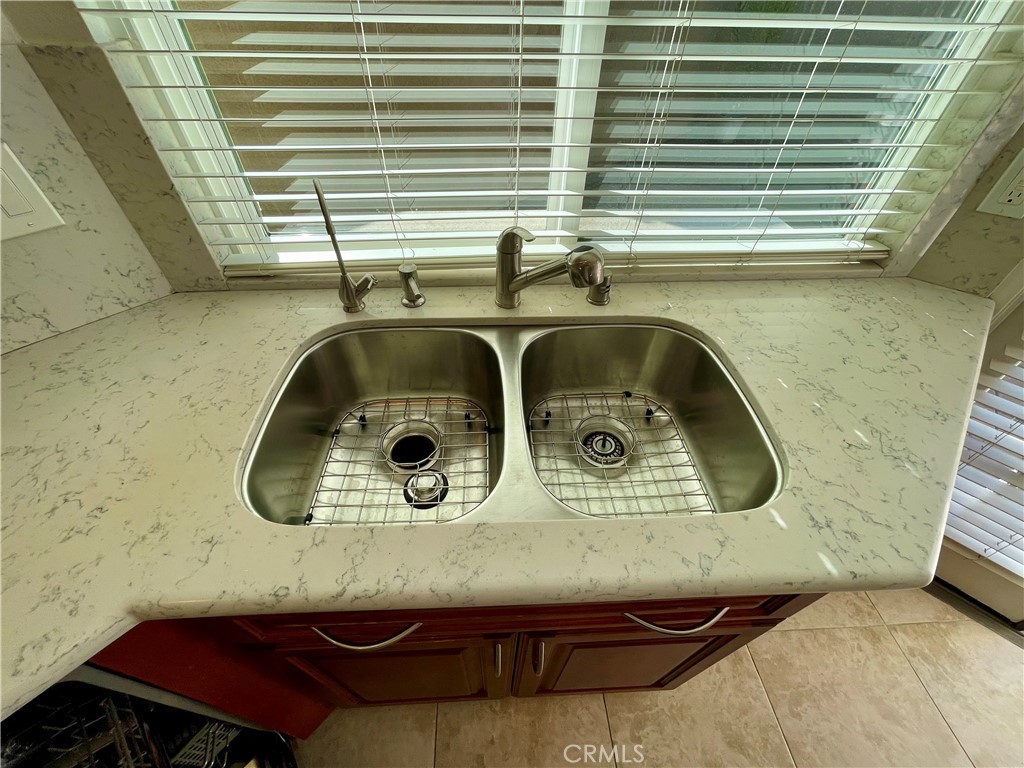 MLS #OC25267737 image #13