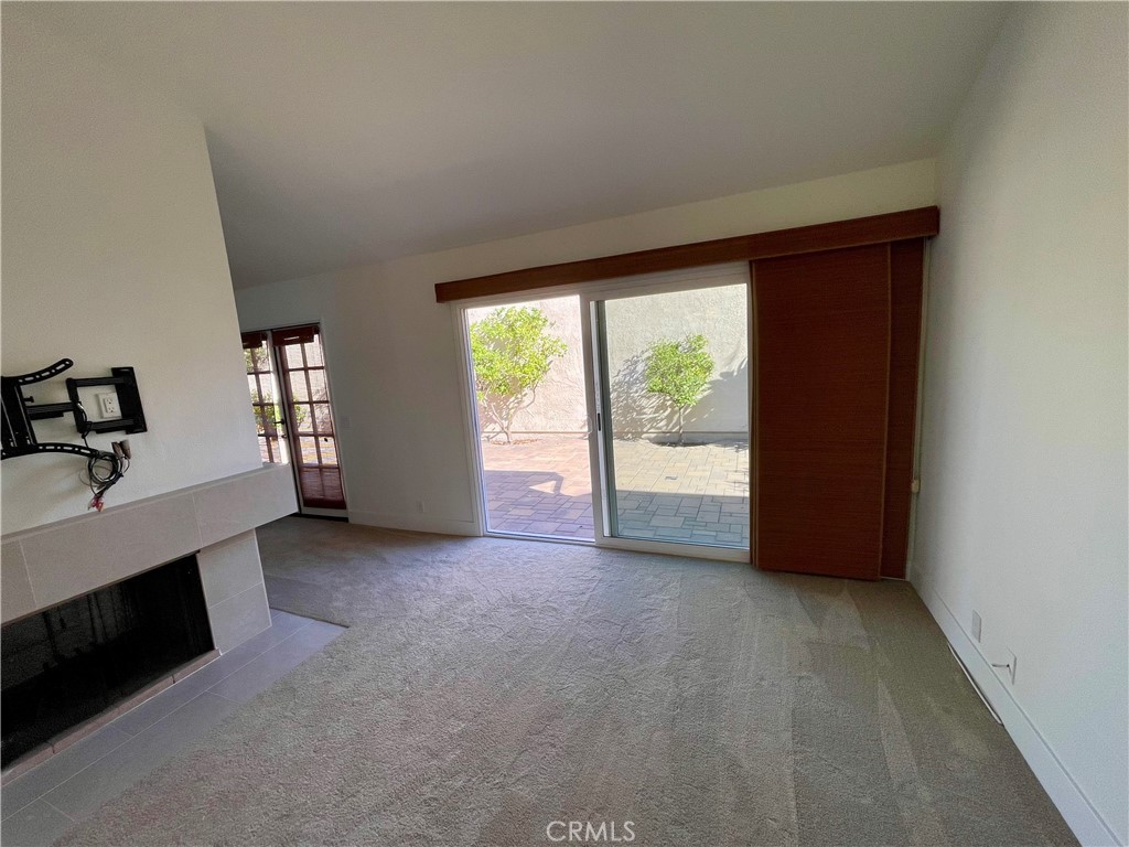 MLS #OC25267737 image #23