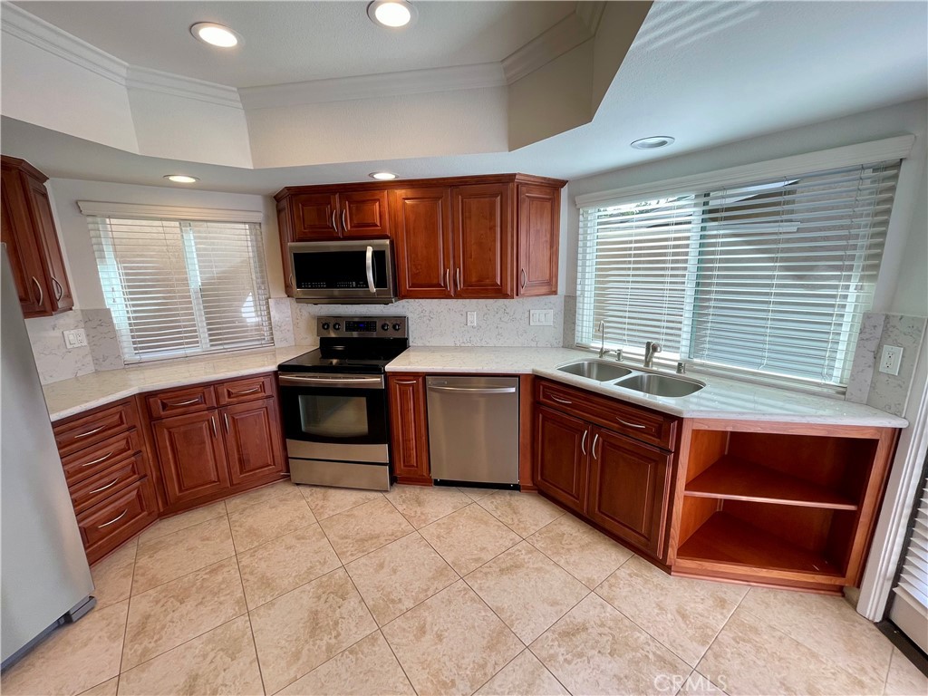 MLS #OC25267737 image #3