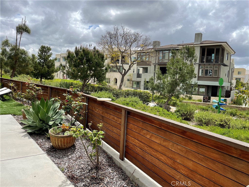 MLS #OC25267847 image #9