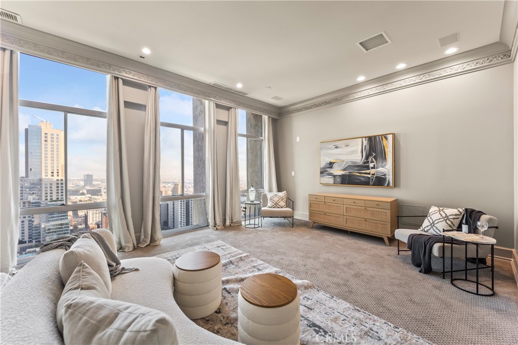 MLS #OC25267849 image #10