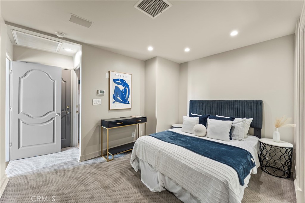 MLS #OC25267849 image #24