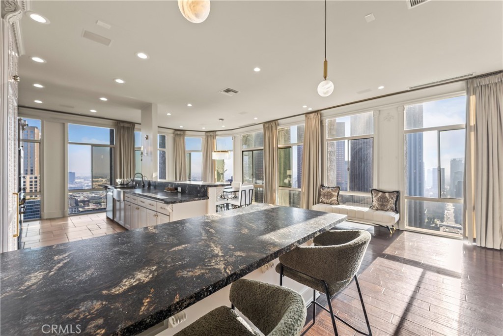 MLS #OC25267849 image #33