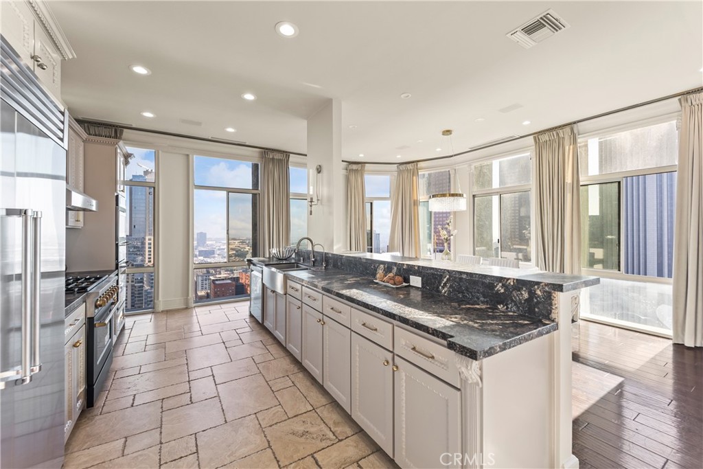 MLS #OC25267849 image #36