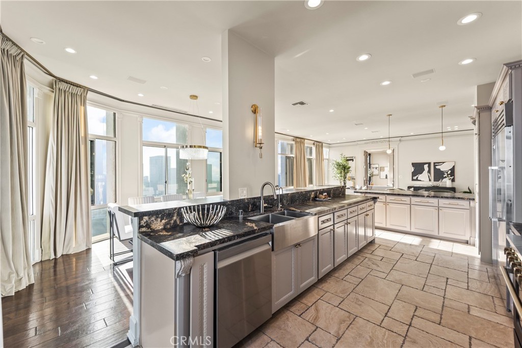 MLS #OC25267849 image #6