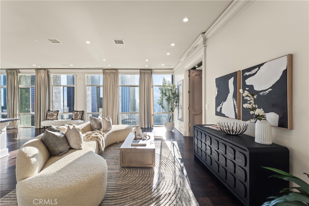 MLS #OC25267849 image #8