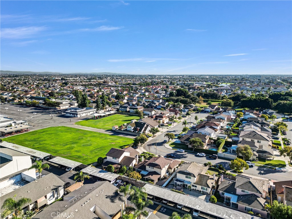 MLS #OC25267862 image #31