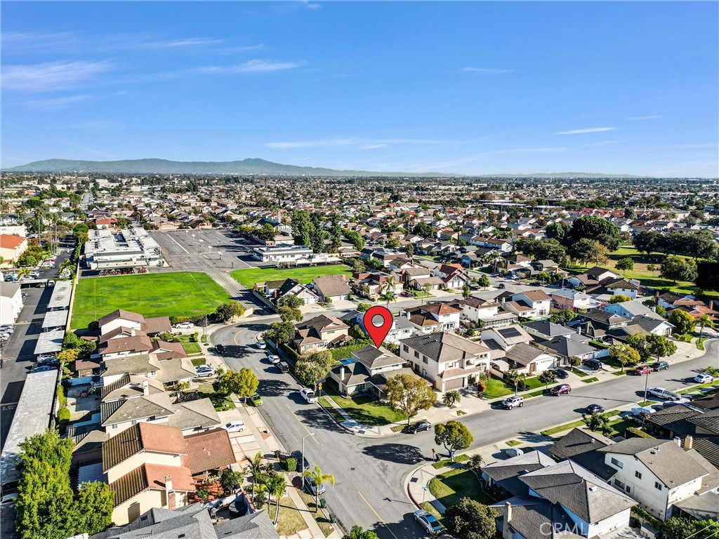 MLS #OC25267862 image #32