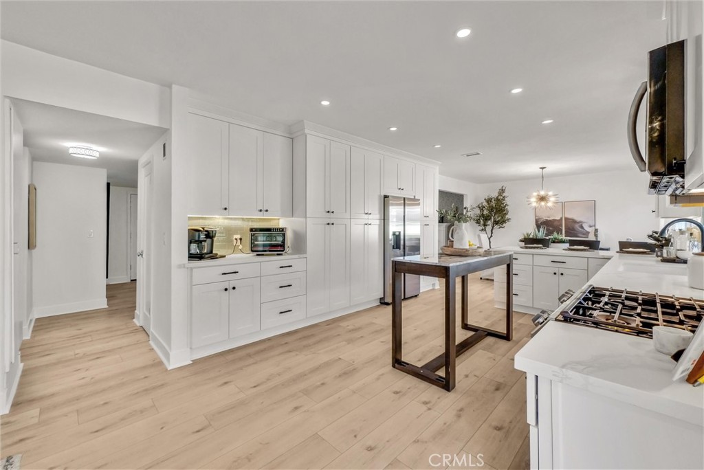 MLS #OC25267862 image #9