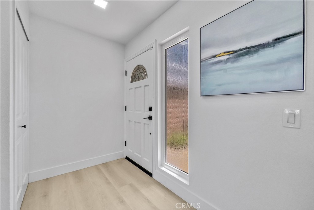 MLS #OC25267868 image #9