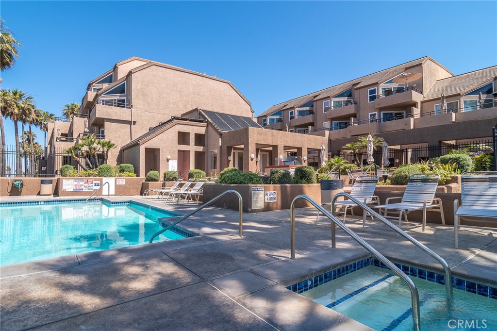 MLS #OC25267892 image #24