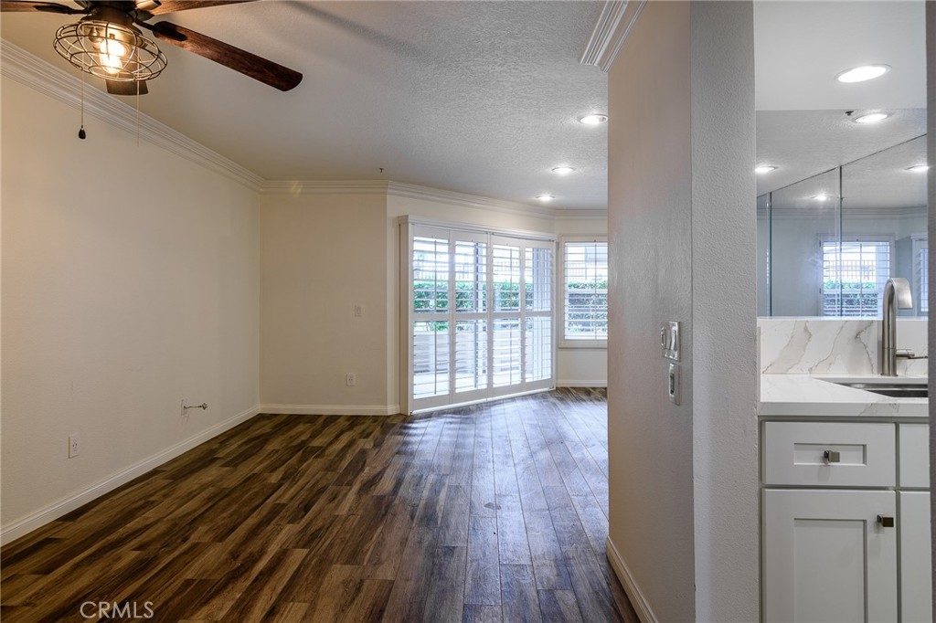 MLS #OC25267892 image #5