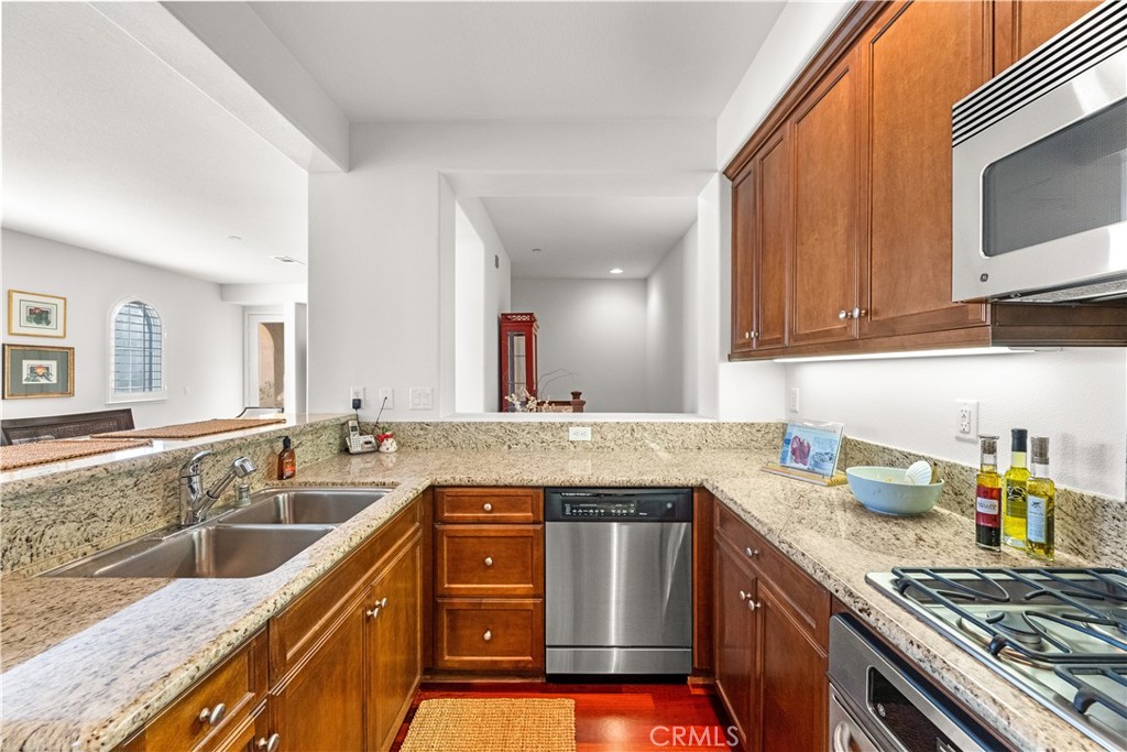 MLS #OC25267901 image #12