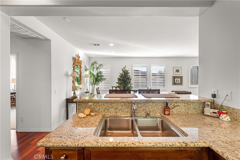 MLS #OC25267901 image #13