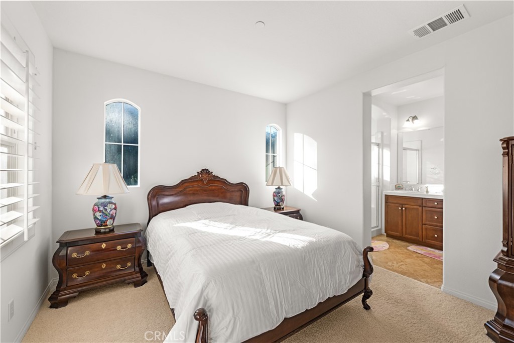 MLS #OC25267901 image #19