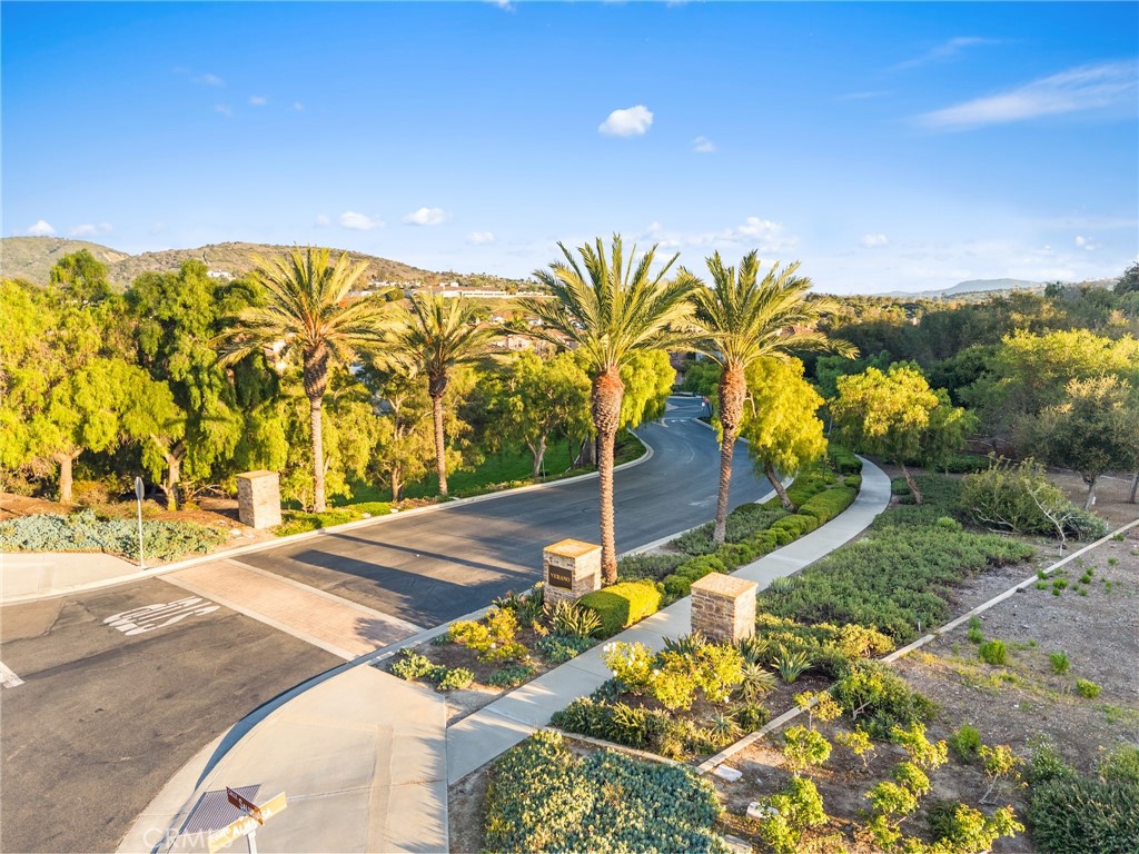 MLS #OC25267901 image #42