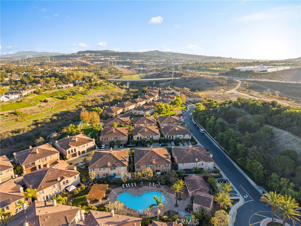 MLS #OC25267901 image #45