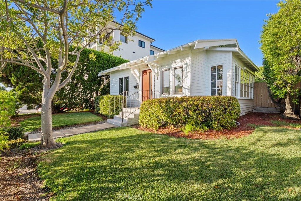 MLS #OC25267907 image #0