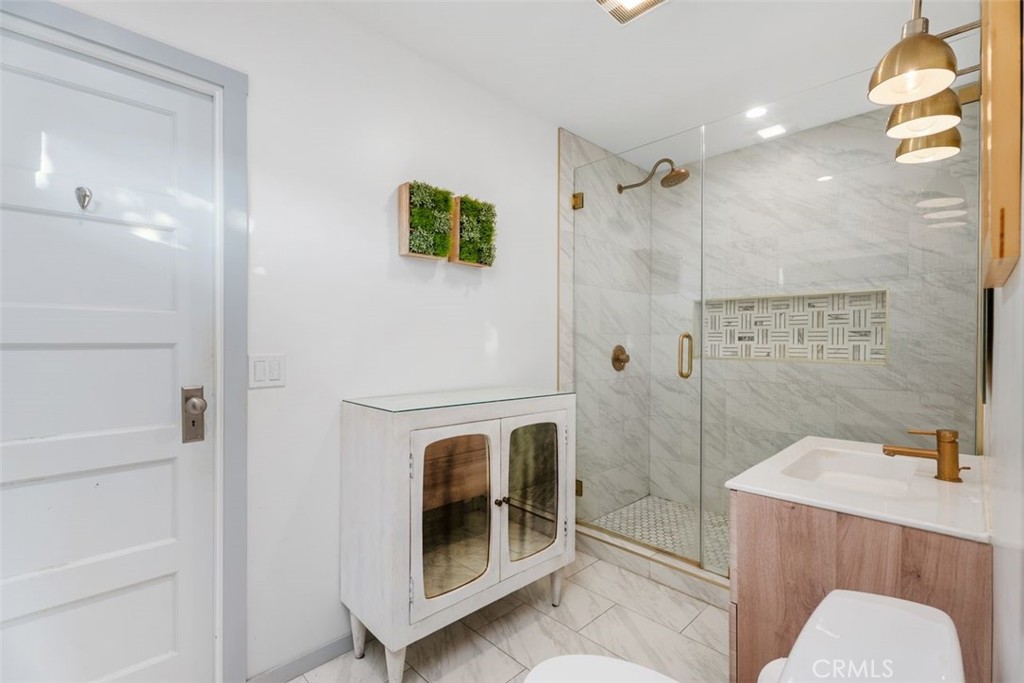 MLS #OC25267907 image #15