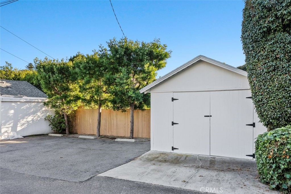 MLS #OC25267907 image #26