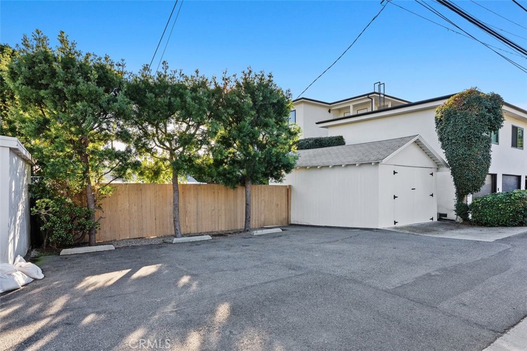 MLS #OC25267907 image #27