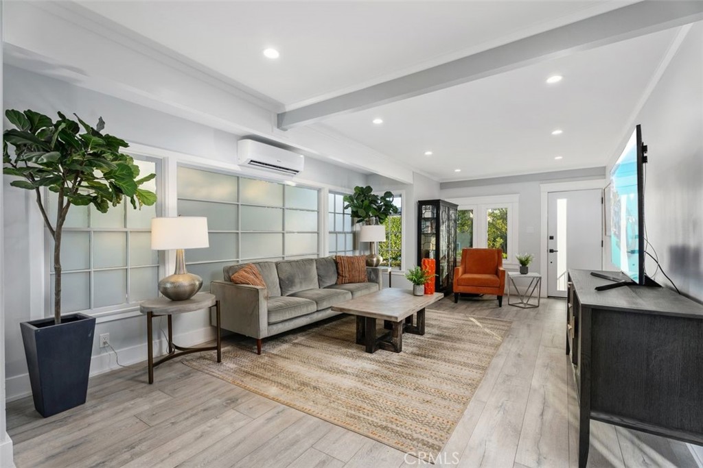 MLS #OC25267907 image #6